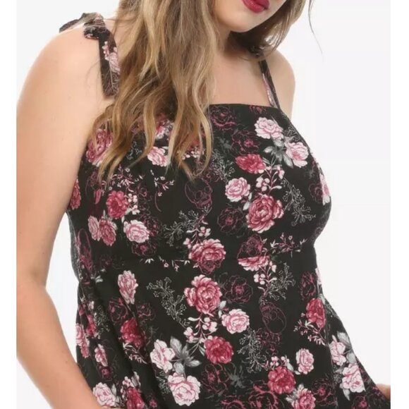 NWT Hot Topic Plus Size Skulls & Roses Cami Dress 20 - Picture 4 of 11